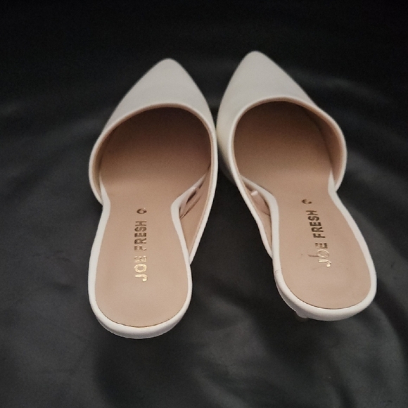 Joe Fresh Women's White 1.5 Patent Faux Vegan Leather Slip On Kitten Heel Sz 6US - Picture 4 of 10